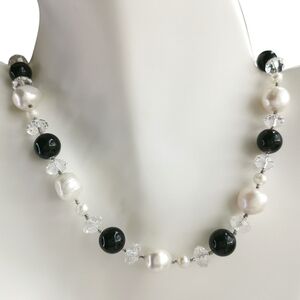 White Freshwater Pearl Onyx , Crystal necklace 🆕